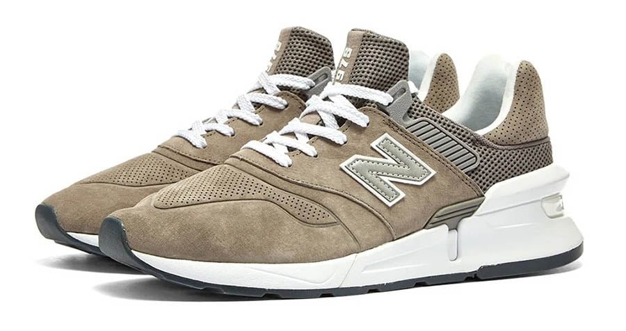 Le pack COMME des GARÇONS x New Balance 997S dévoilé COMME des GARÇONS x New Balance 997S Brown