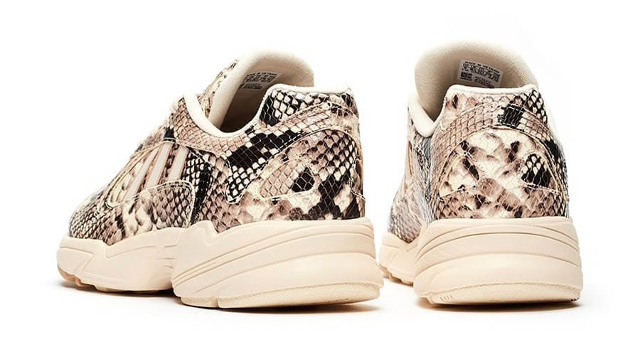 adidas Consortium Yung-1 reçoit un traitement "peau de serpent" adidas Consortium Yung-1 Snake