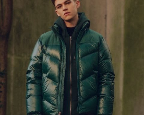 Hero Fiennes-Tiffin, ambassadeur de la collection Automne/Hiver 2019 de Woolrich Woolrich Lookbook Automne-Hiver 2019 - Hero Fiennes Tiffin