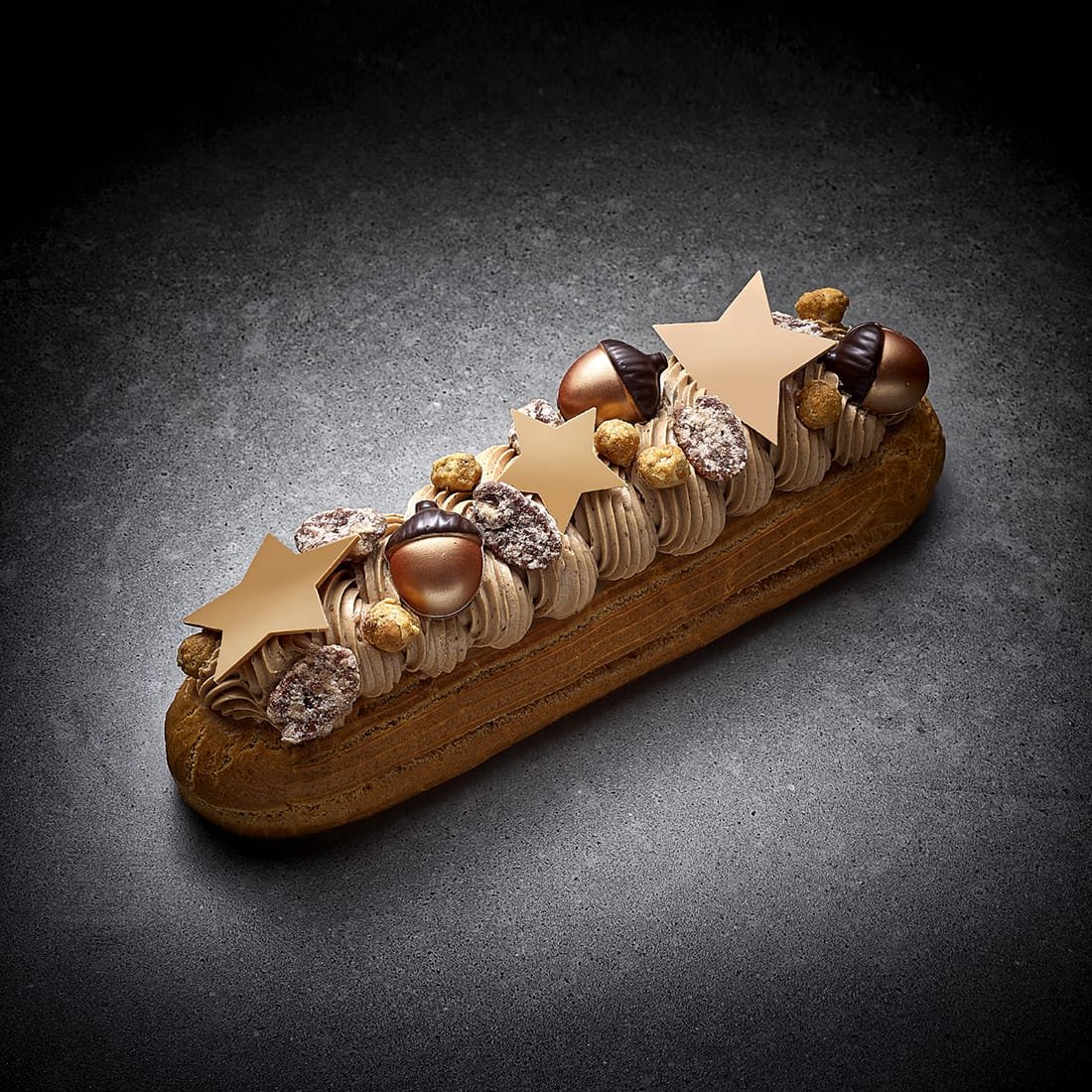 Buches de Noel 2020 LEclair de Genie par Christophe Adam Praline Bûches de Noël 2020 - L'Éclair de Génie par Christophe Adam - Praliné
