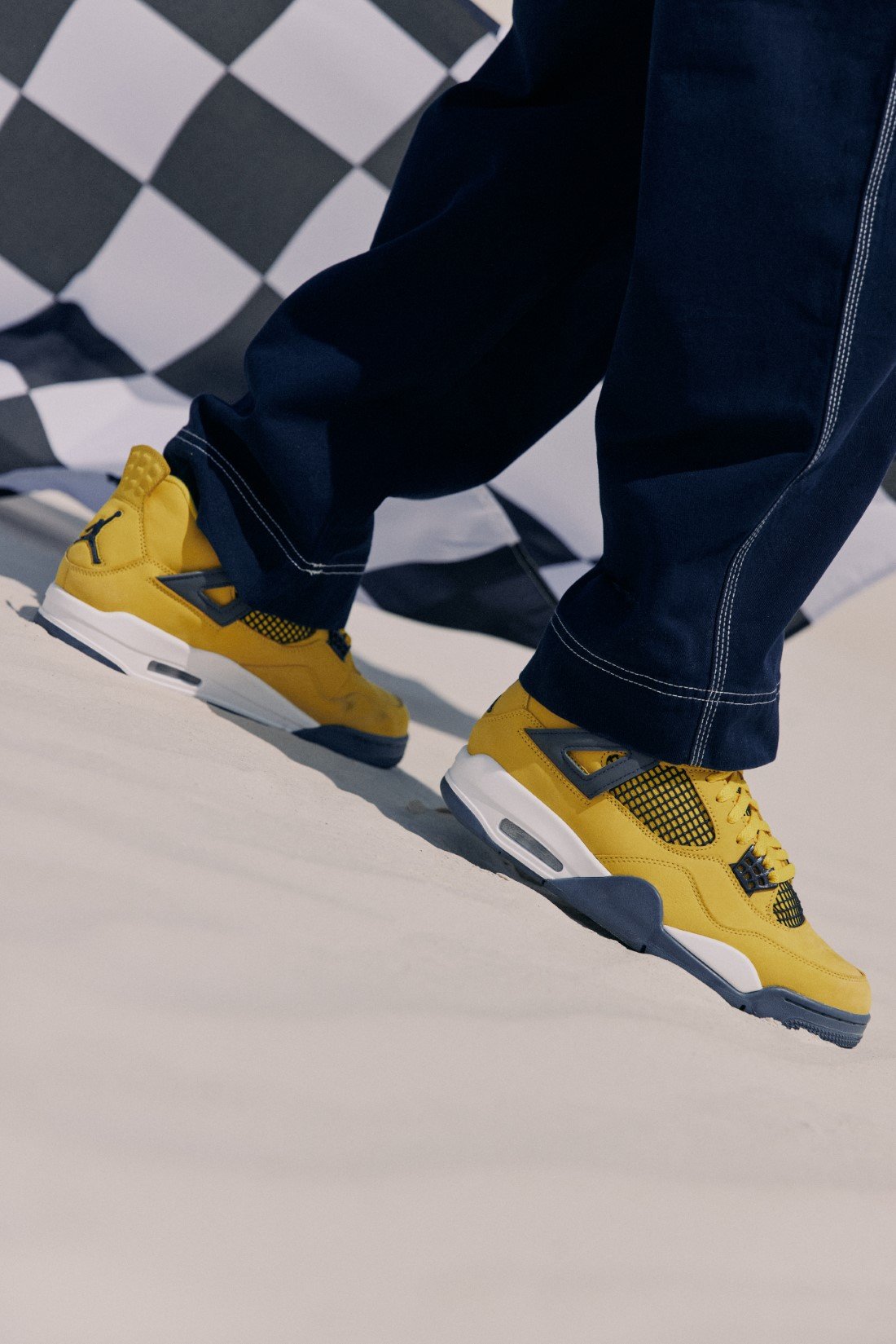 Air Jordan 4 Lightning 11 Air Jordan 4 Lightning