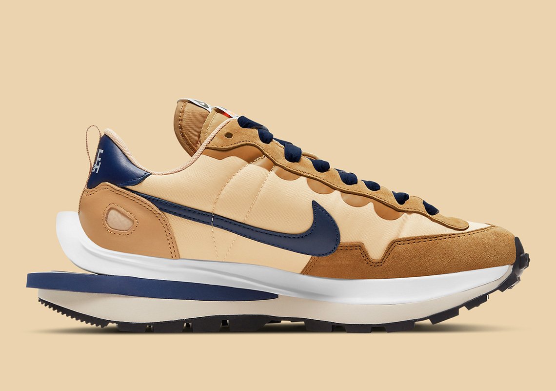sacai x Nike Vaporwaffle Sesame 2 sacai x Nike Vaporwaffle Sesame