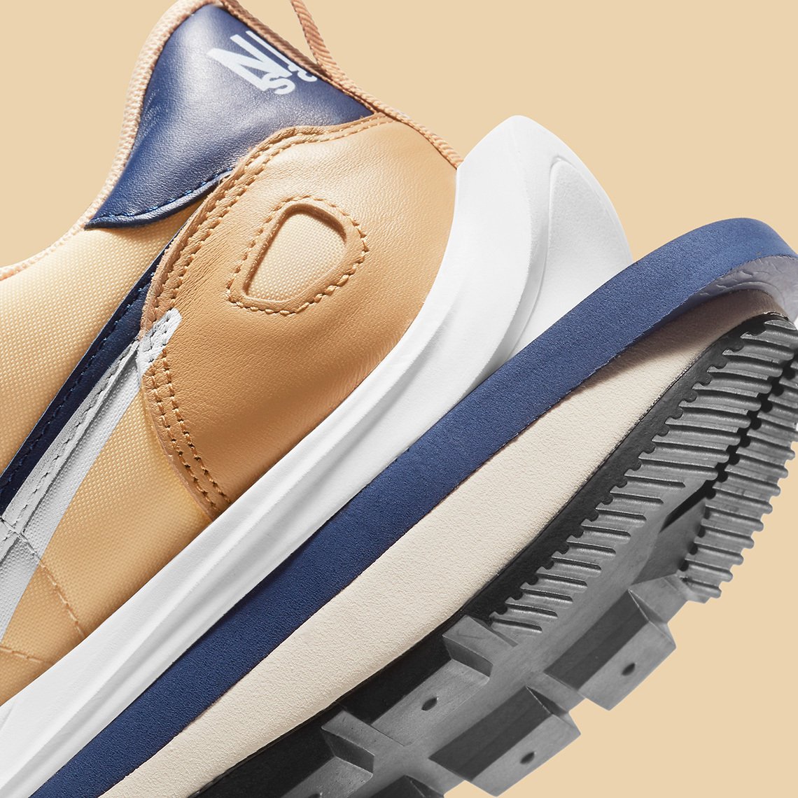 sacai x Nike Vaporwaffle Sesame 8 sacai x Nike Vaporwaffle Sesame