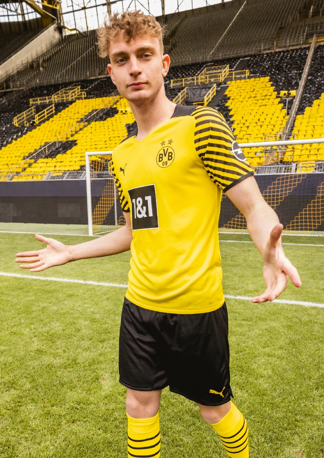 PUMA Football - Borussia Dortmund Home Kit 2021-2022