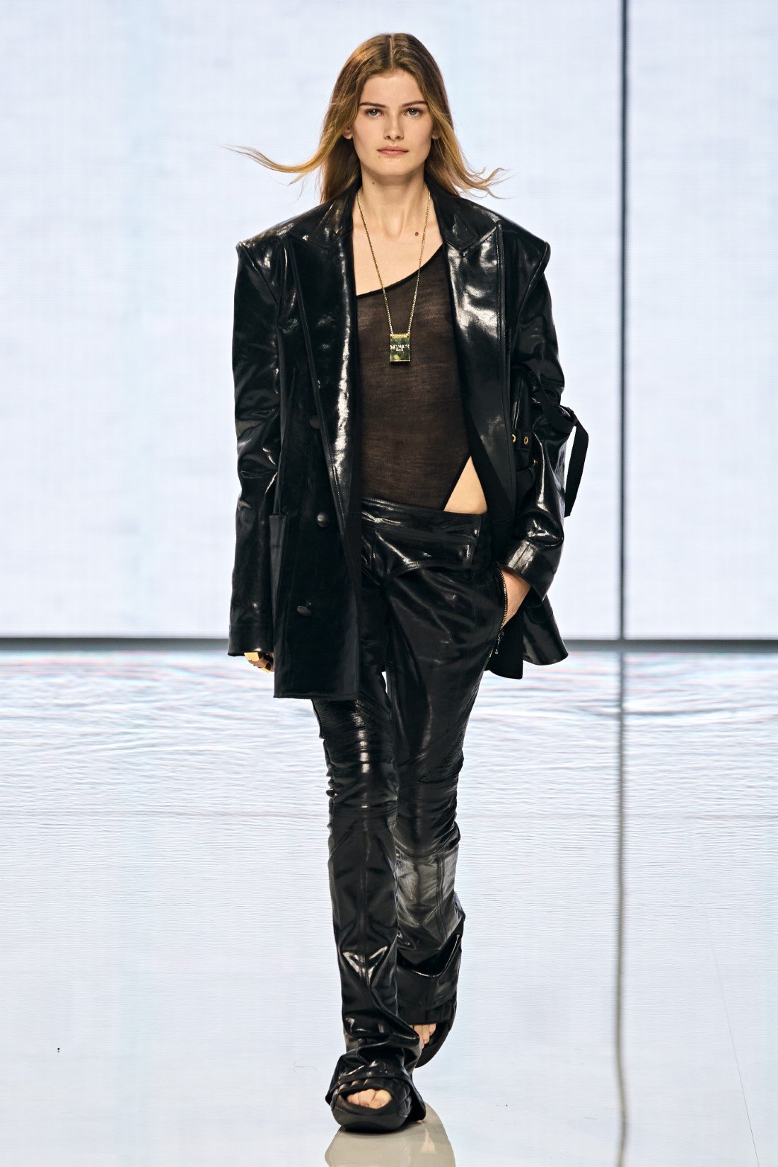 Balmain Printemps Ete 2022 Paris Fashion Week 15 Balmain - Printemps-Été 2022 - Paris Fashion Week