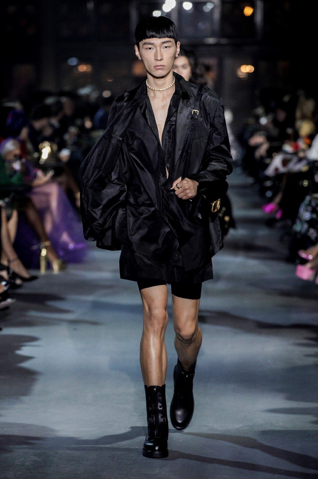 Valentino Printemps Ete 2022 Paris Fashion Week 16 Valentino - Printemps-Été 2022 - Paris Fashion Week
