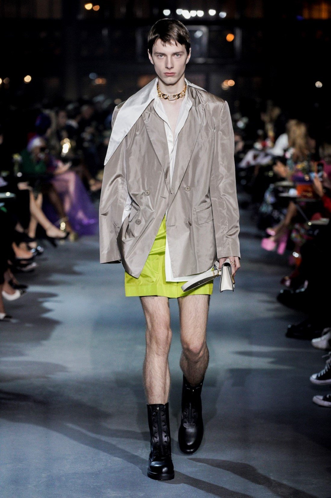 Valentino Printemps Ete 2022 Paris Fashion Week 18 Valentino - Printemps-Été 2022 - Paris Fashion Week