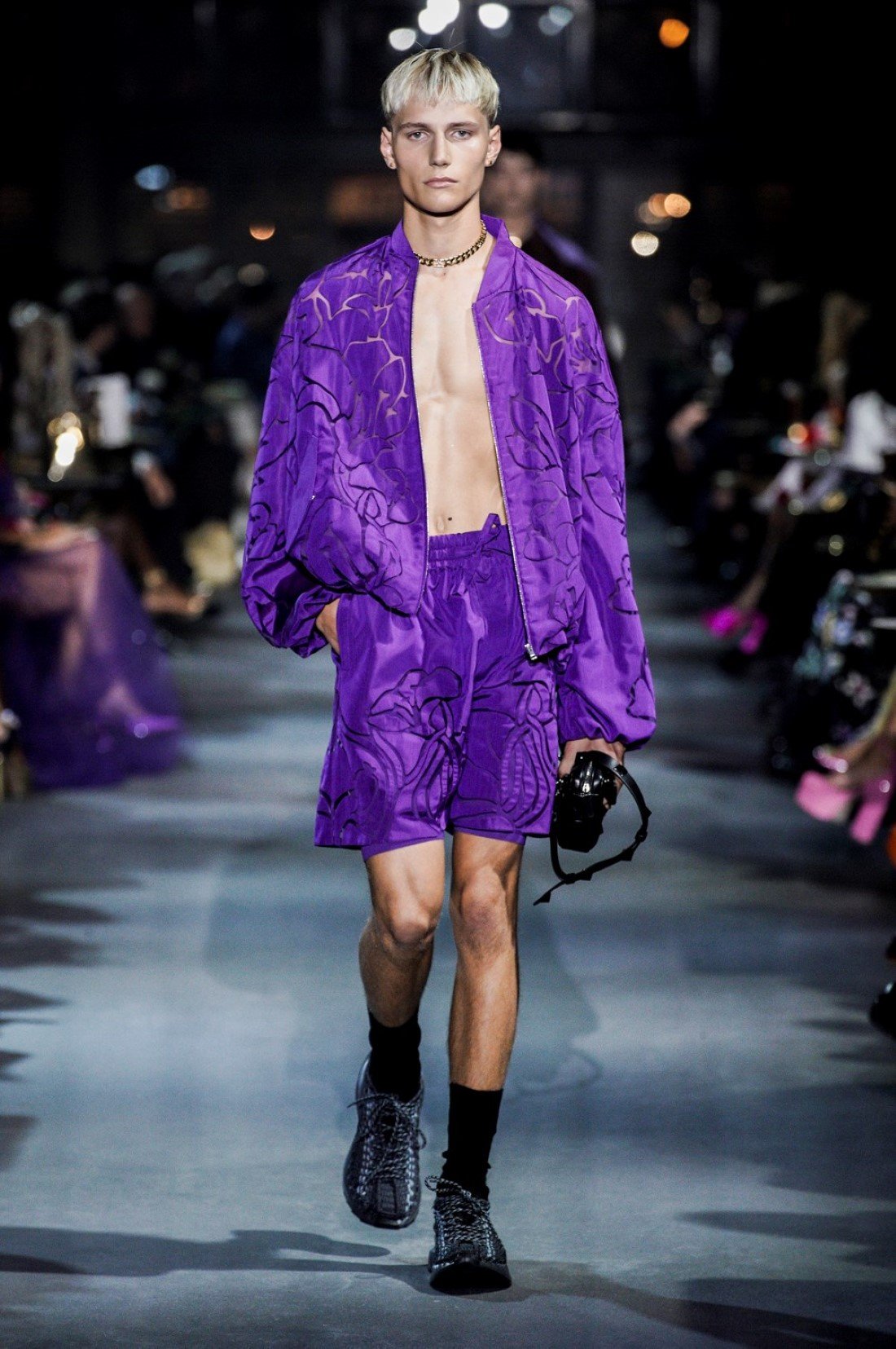 Valentino Printemps Ete 2022 Paris Fashion Week 4 Valentino - Printemps-Été 2022 - Paris Fashion Week