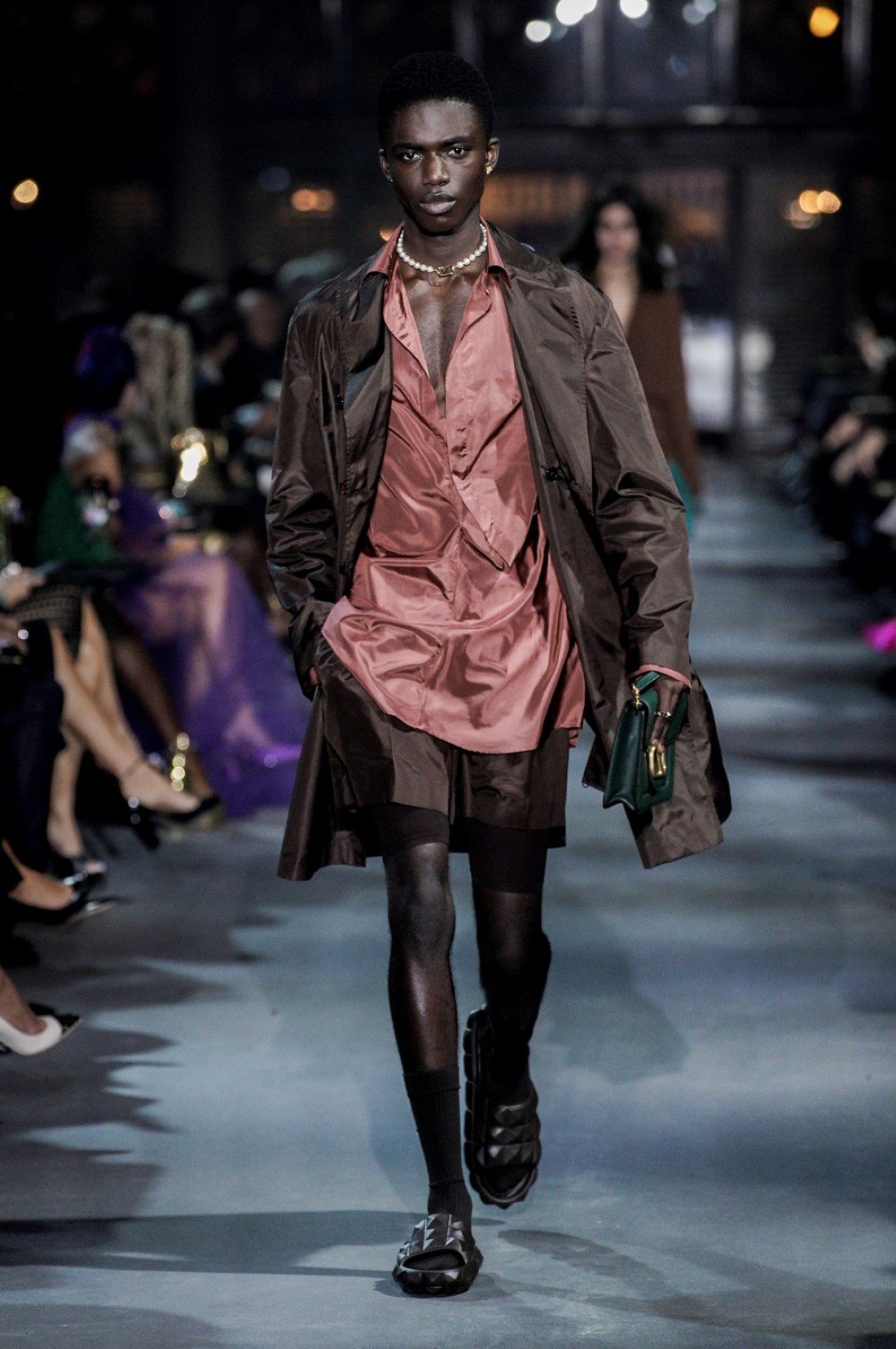 Valentino Printemps Ete 2022 Paris Fashion Week 9 Valentino - Printemps-Été 2022 - Paris Fashion Week