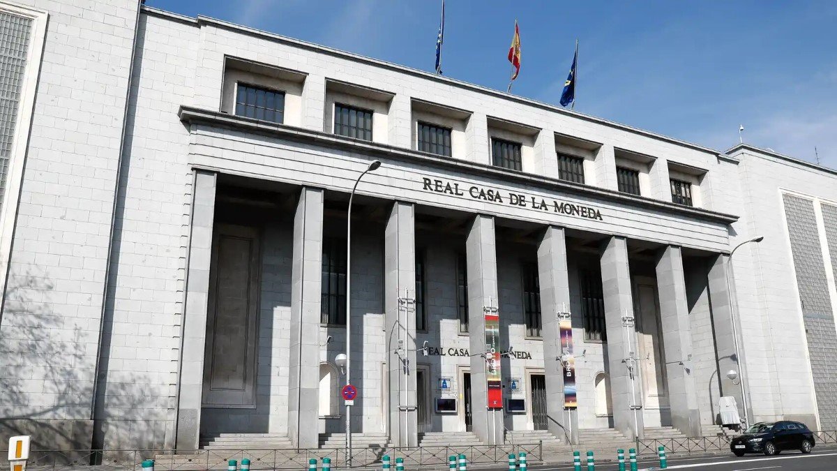 Tour du monde La Casa de Papel Fabrica Nacional de Moneda y Timbre Tour du monde La Casa de Papel - Fábrica Nacional de Moneda y Timbre