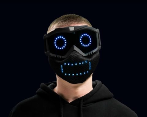 CES 2022 - Qudi LED Mask