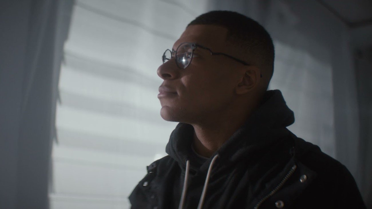 Kylian Mbappe x Oakley 1 Kylian Mbappé x Oakley