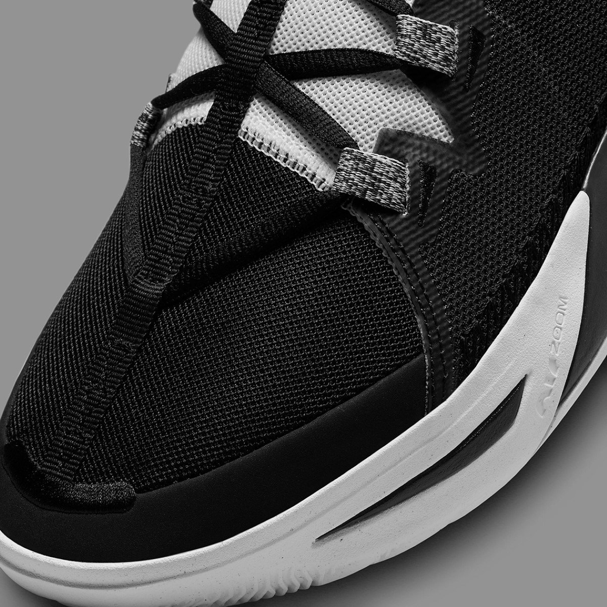 Nike Kyrie Flytrap 6 "Black & Wite"