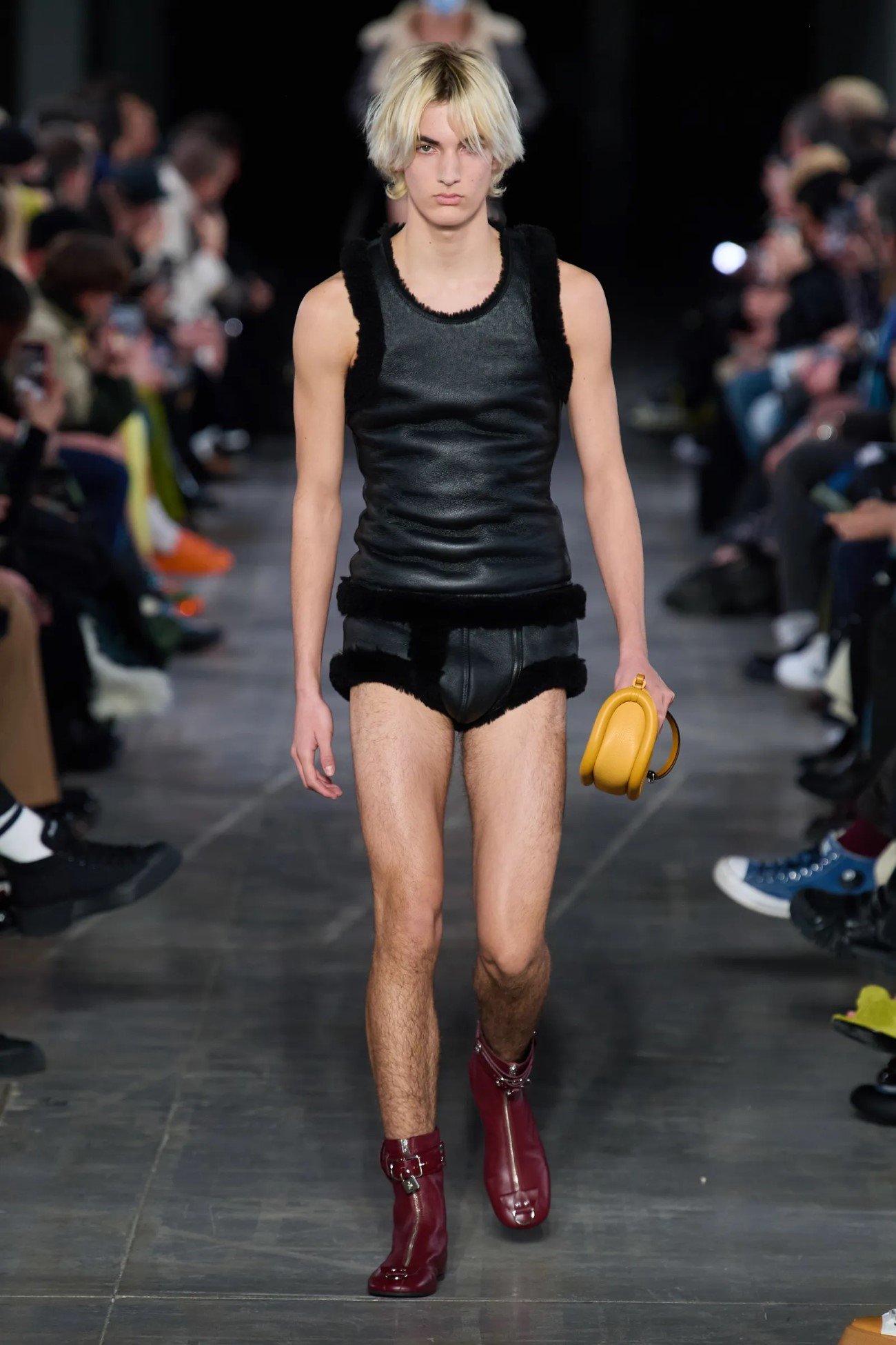 JW Anderson - Automne-Hiver 2023 - Milan Fashion Week Men's