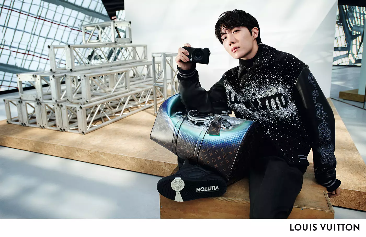 BTS J-Hope x Louis Vuitton Automne-Hiver 2023 Campagne