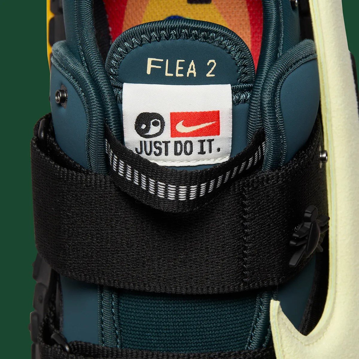 Images officielles de la CACTUS PLANT FLEA MARKET x Nike Flea 2 "Faded Spruce" dévoilées