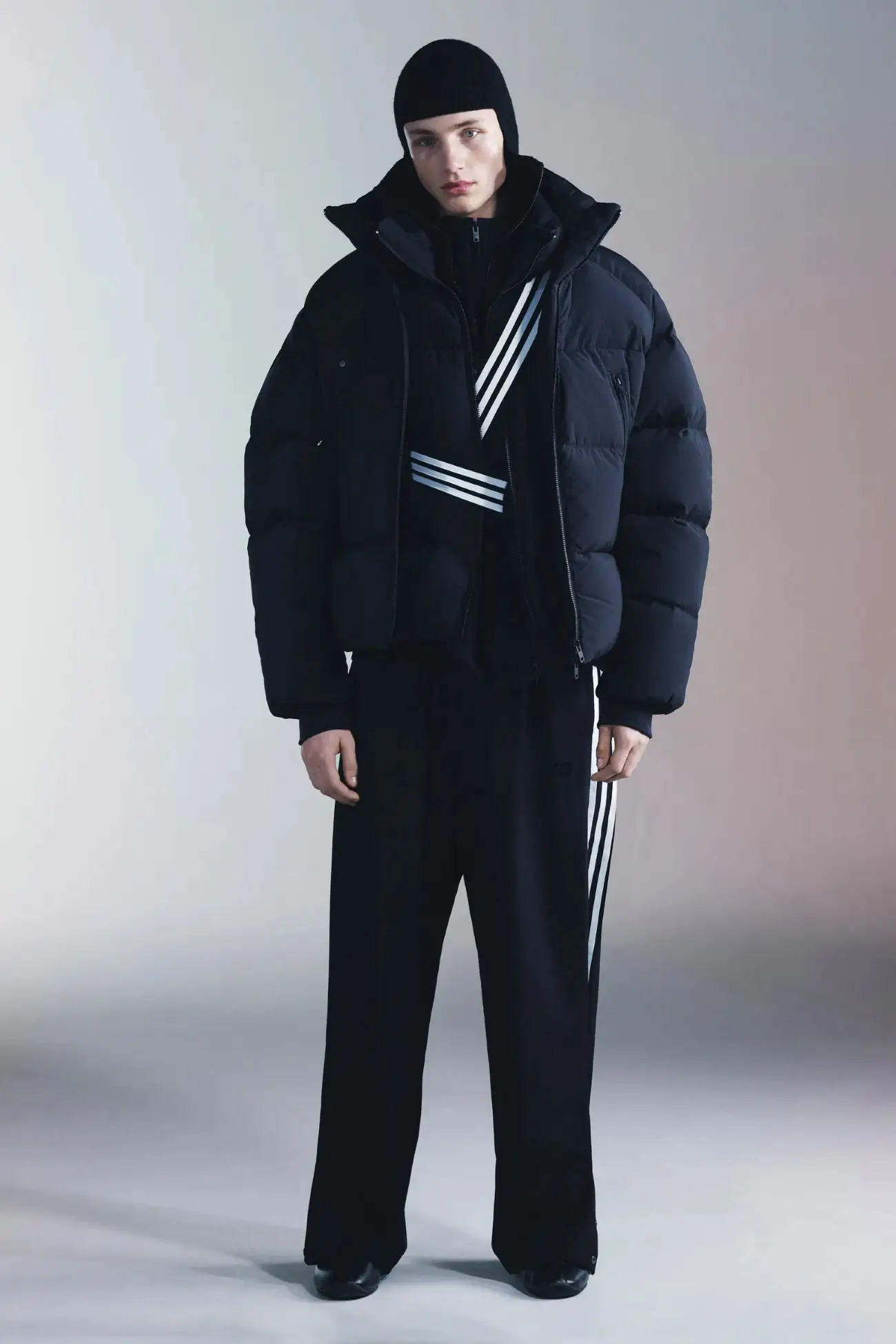 Y 3 Fall Winter 2024 14 Y-3 Automne 2024, la nature rencontre la technologie dans une mode hyper-naturelle