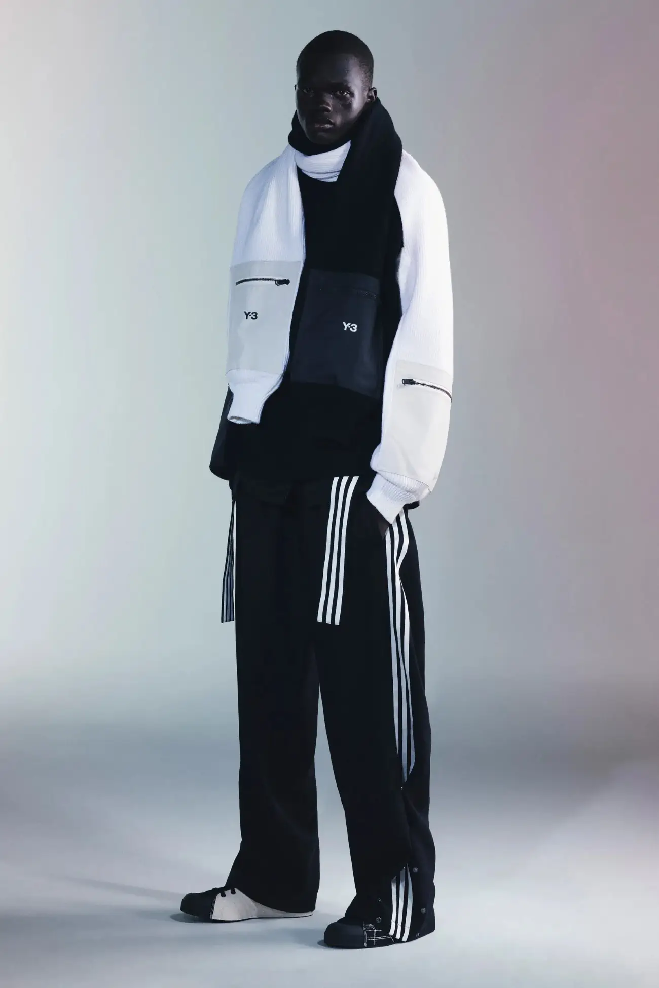 Y 3 Fall Winter 2024 6 Y-3 Automne 2024, la nature rencontre la technologie dans une mode hyper-naturelle